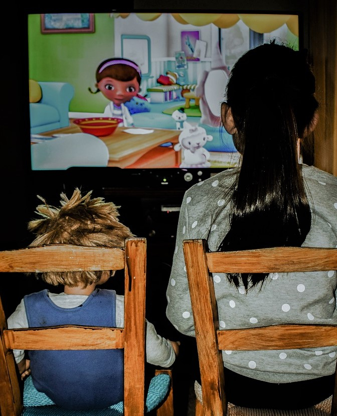 Too Much Screen Time Bad For Children The Paranoid Parents